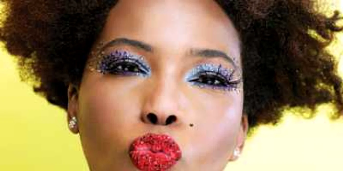 Macy Gray la Fratelli Studios-Ştiri pe scurt