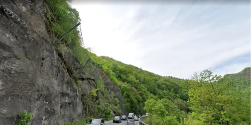 Barierele de pe versanții de pe Valea Oltului pe DN7 în Vâlcea Foto Daciana Stoica jpg