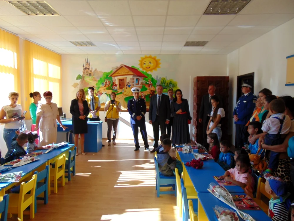 Poliţiştii au participat la deschiderea anului şcolar