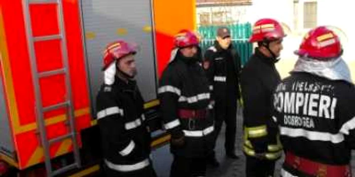 Constanta: Doi oameni au murit arşi de vii într-un incendiu