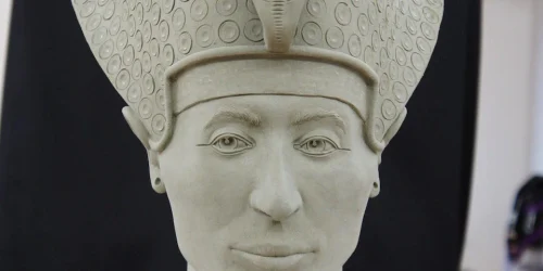 Tutankhamon webp
