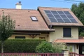 Poza de cover  Rolul crucial al invertoarelor in eficienta panourilor solare Vezi aici pas cu pas Casa, panouri solare montate pe acoperis, curte, natura jpg