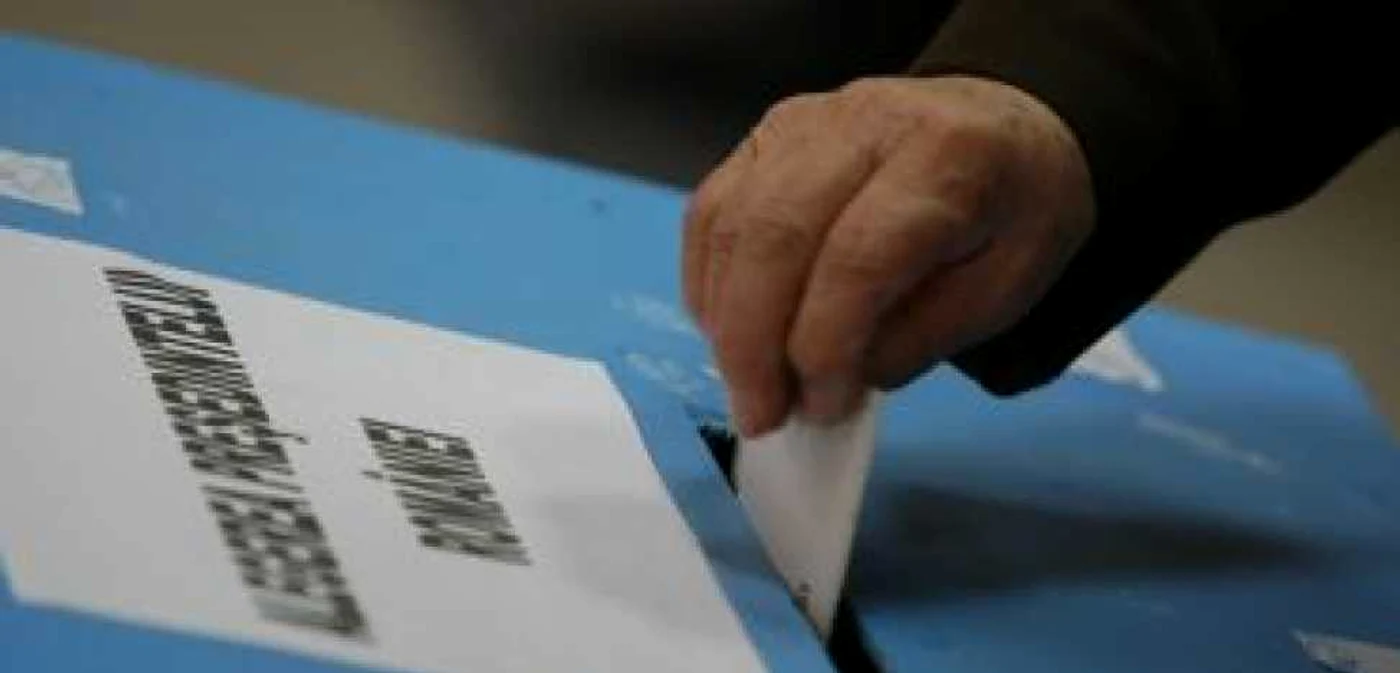 Craiova: Se termină buletinele de vot la secţiile de votare speciale