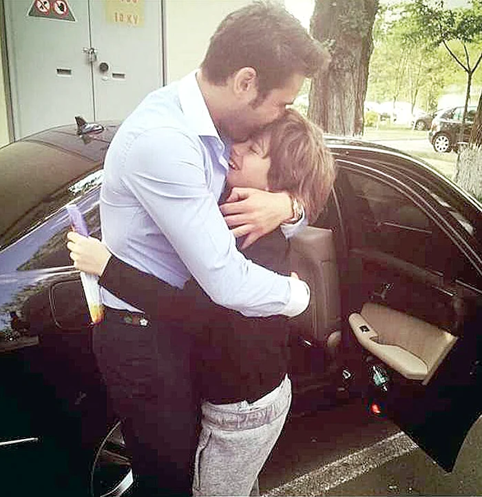 
    Mario şi Adrian Mutu  au avut recent o întâlnire  emoţionantă la Milano   