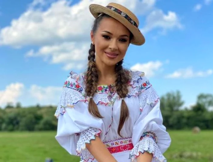 
     Vlăduța Lupău e o apreciată cântăreață de muzică populară din Cluj-Napoca  