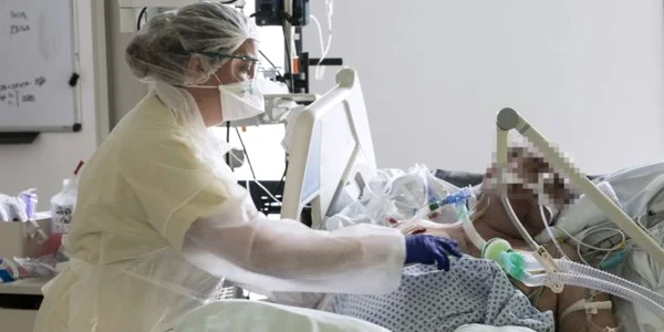 Pacient spital coronavirus covid pandemie epidemie FOTO AFP / Sebastien Bozon