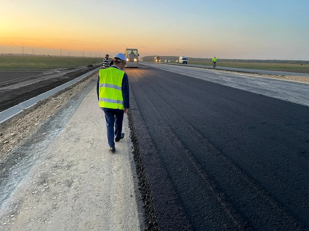 Lucrări pe şatierul lotului doi al Autostrăzii A0 Nord, Foto: Facebook Ionel Scrioşteanu