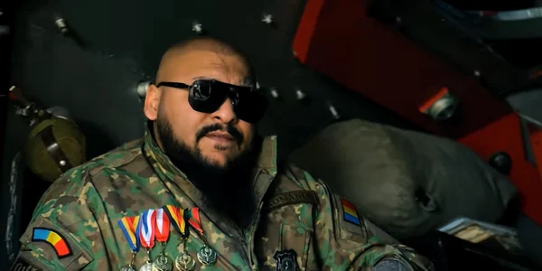 Imagini din timpul filmărilor de la Vâlcea pentru videoclipul manelistului Dani Mocanu Foto captură video You Tube