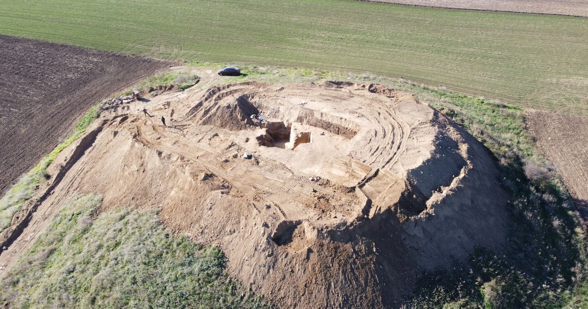 Descoperirile arheologilor în tumulul din Callatis: ce revelații ascunde mormântul jefuit? Descoperirile arheologilor în tumulul din Callatis: ce revelații ascunde mormântul jefuit?