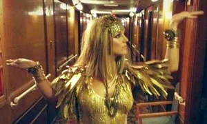 Britney Spears s a îmbrăcat ca o regină egipteană pentru şedinţa foto  (Twitter) jpeg