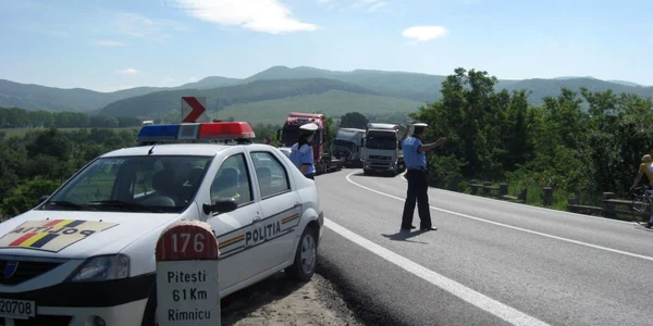 Efective sporite de poliţişti vor lua la puricat traficul în Ramnicu Valcea si împrejurimi
