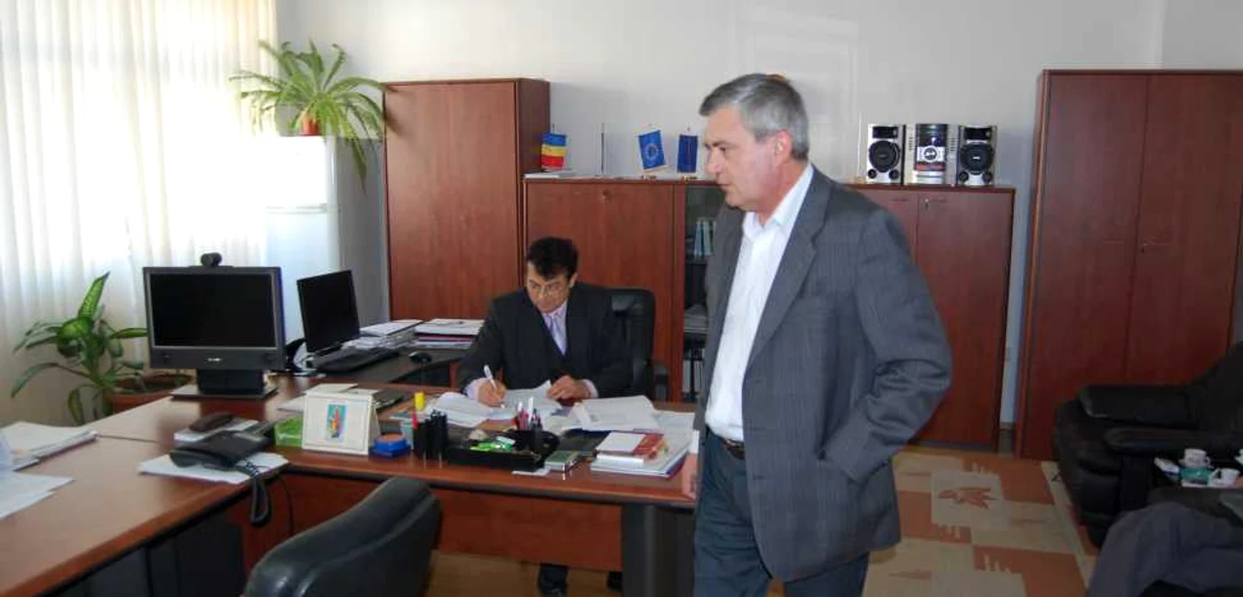 Stan Rogoz și Iordache Bostan au împărțit biroul în cursul zilei de azi