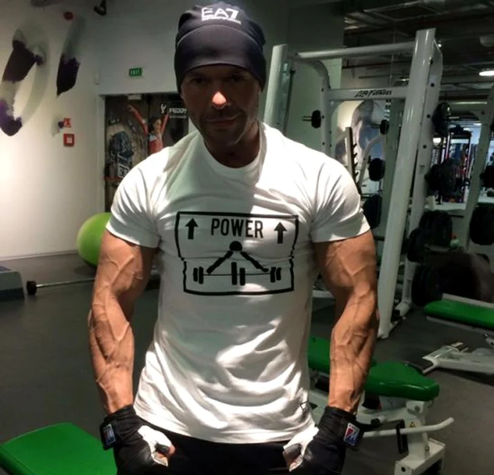 
    Cornel s-a accidentat la un meci de fotbalFoto: arhivă personală  