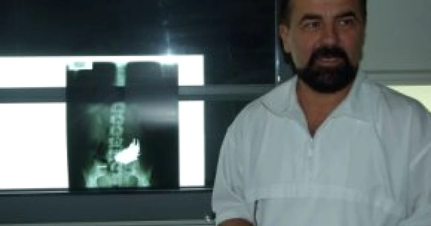 Satu Mare: A scăpat de cuiele din stomac, prin operaţie!