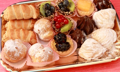 6923654   tray of pastries jpeg
