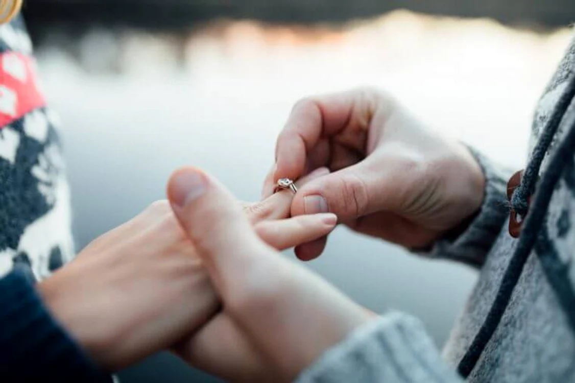 this is the most popular day for marriage proposals it s not valentine s day 392382031 pavel yavnik 760x506 jpg jpeg
