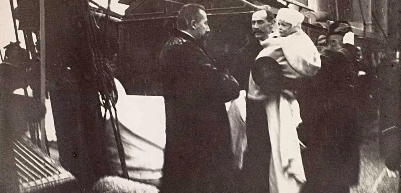 Christian  Michelsen îl întâmpină pe Regele King Haakon al Norvegiei şi pe Prinţul Olav, în 1905 FOTO wikipedia.org