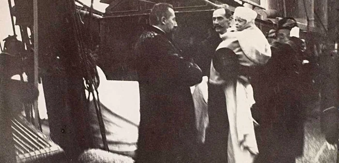 Christian  Michelsen îl întâmpină pe Regele King Haakon al Norvegiei şi pe Prinţul Olav, în 1905 FOTO wikipedia.org