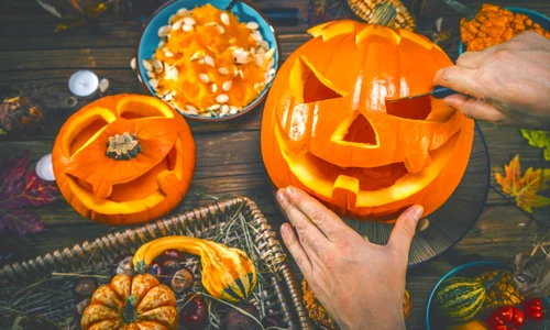Idei de dovleci decorativi pentru Haloween Sursa foto Shutterstock 1494065036 1 jpg