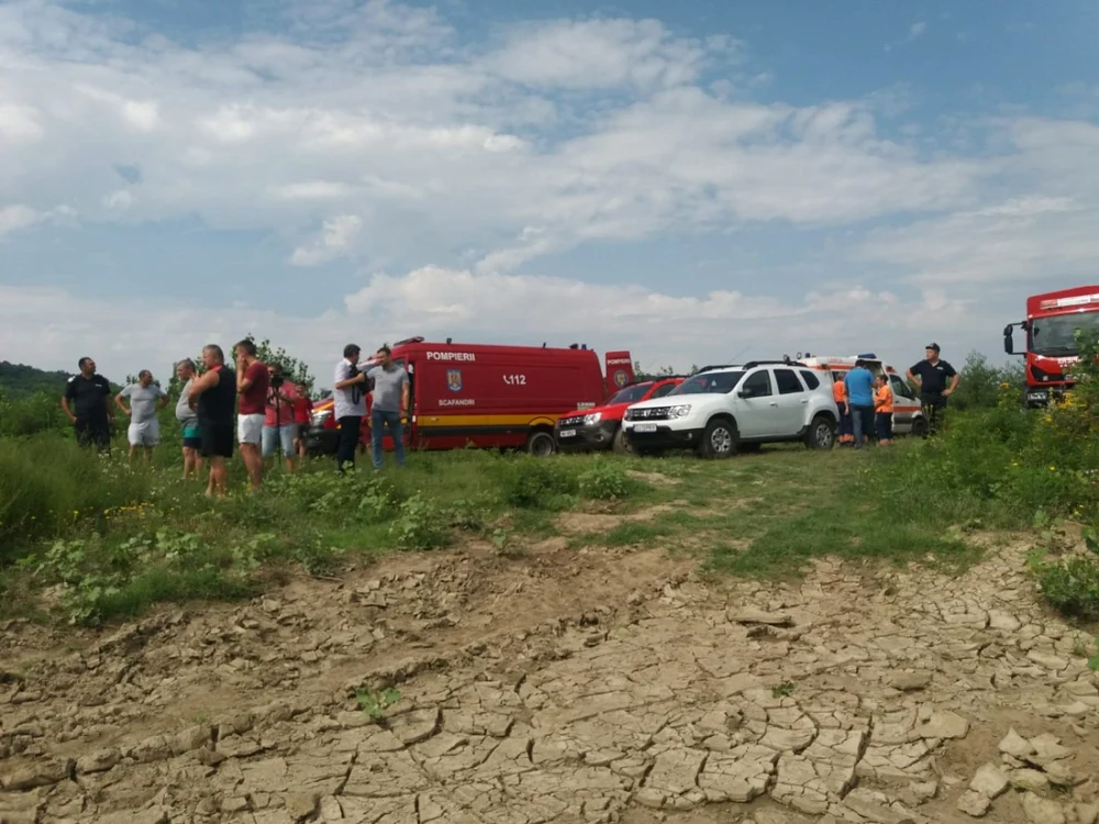 Zeci de oameni l-au căutat pe fratele cel mare