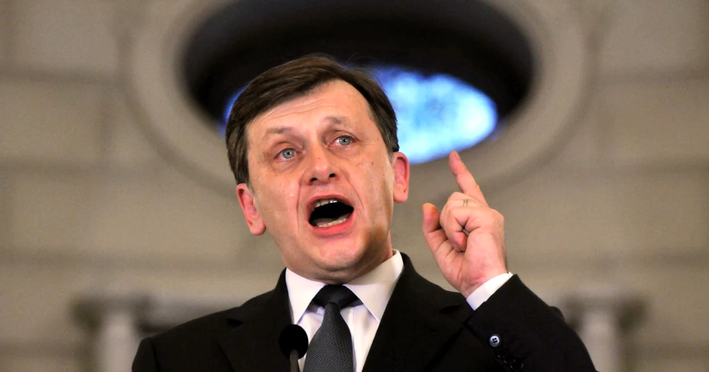 Crin Antonescu îi va răspunde cel mai probabil lui Traian Băsescu