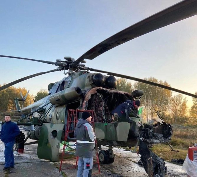  Doi copii au dat foc unui elicopter, într-o unitate militară din Rusia. Susțin că li s-a promis o recompensă de 20.000 de dolari