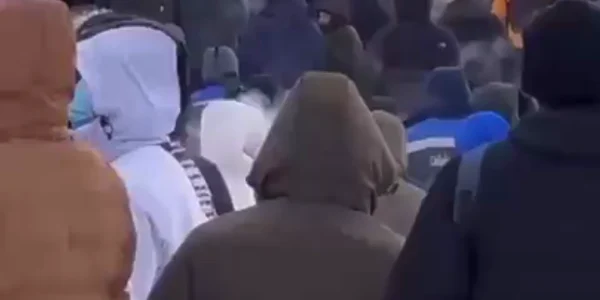 Proteste in Bașchiria VIDEO Pjotr Sauer via Twitter  mp4 thumbnail png