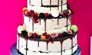 Aşa a arătat tortul delicios pe care Roxana şi soţul ei l au avut la nuntă  jpeg