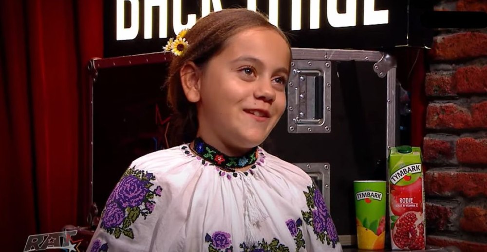 Povestea emoţionantă a fetiței care a primit Golden Buzz la „Românii au talent”. „Unii colegi sar cu coarda și eu mă uit la ei"