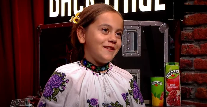 Sara Hanţ a interpretate o melodie populară care i-a adus Golden Buzz. FOTO: captură video