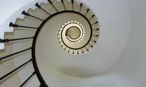 scari in spirala jpg