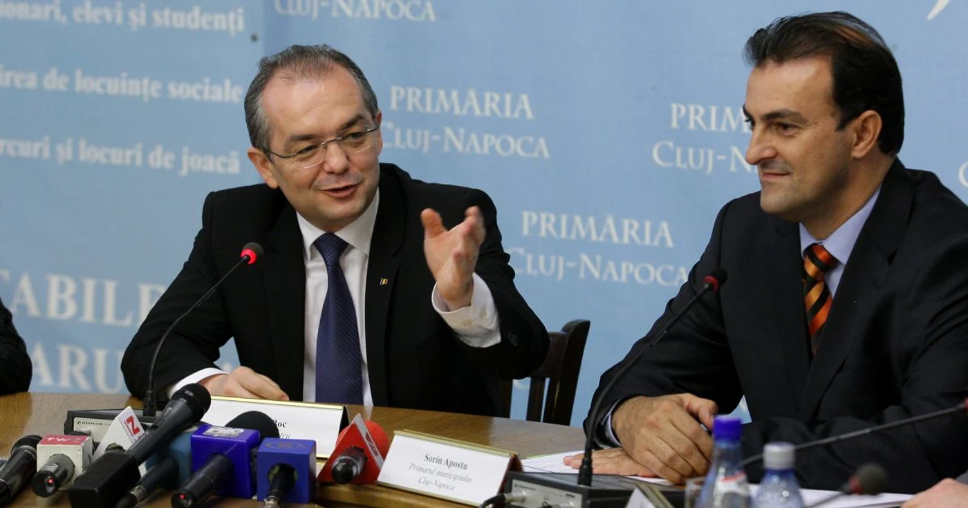 Emil Boc şi Sorin Apostu într-o întâlnire la Primăria Cluj.