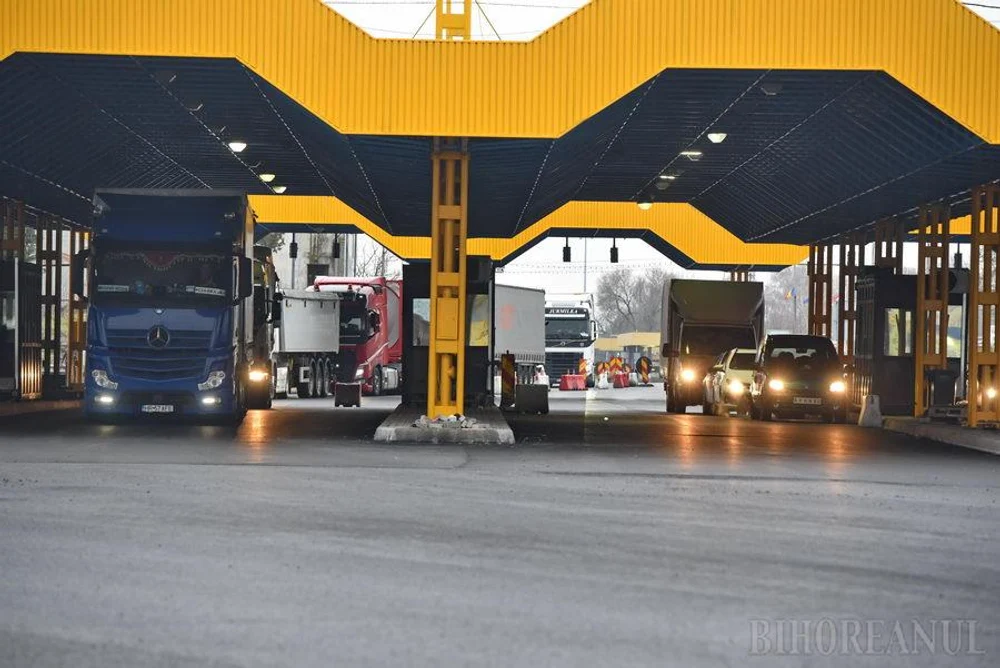 Un poliţist de frontieră a cerut mită de la un şofer bulgar. Procurorii cer arestarea lui