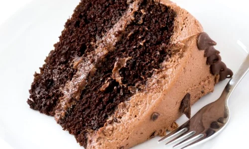 cel mai bun tort de ciocolata cu crema 580x400 jpeg