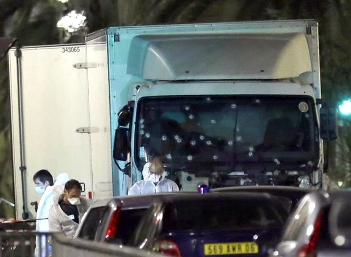 Camionul folosit pentru comiterea atentatului/FOTO: AP