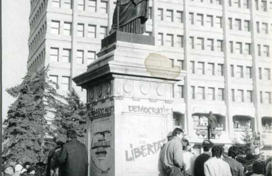 statuia libertatii FOTO Societatea culturala ATOM Ploiesti