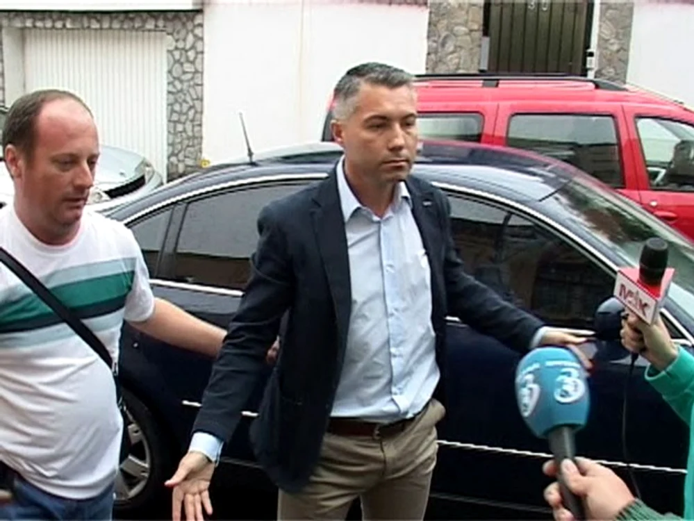 
    Claudiu Tămîrjan a fost arestat, după mai multe ore de audieri (foto: bzb.ro)  