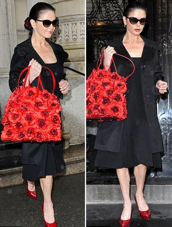 Catherine Zeta Jones, foarte slabă la ultima apariţie în public