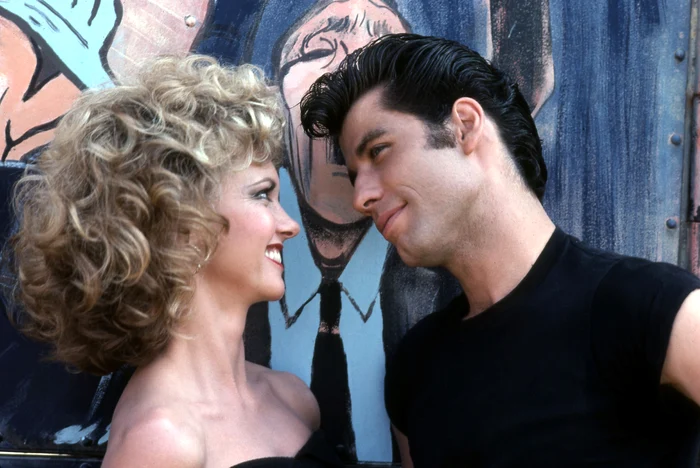 Olivia Newton John, alături de John Travolta în filmul "Grease"