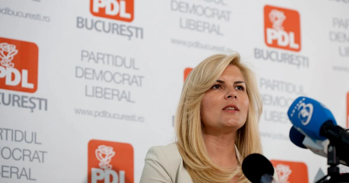 Elena Udrea încearcă să-i blocheze drumul lui Vasile Blaga spre un nou mandat în fruntea PDL
