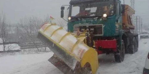 Utilajele sunte pregătite pentru intevenţie foto arhivă