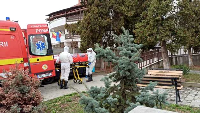 Bărbatul a fost internat marţi în spital