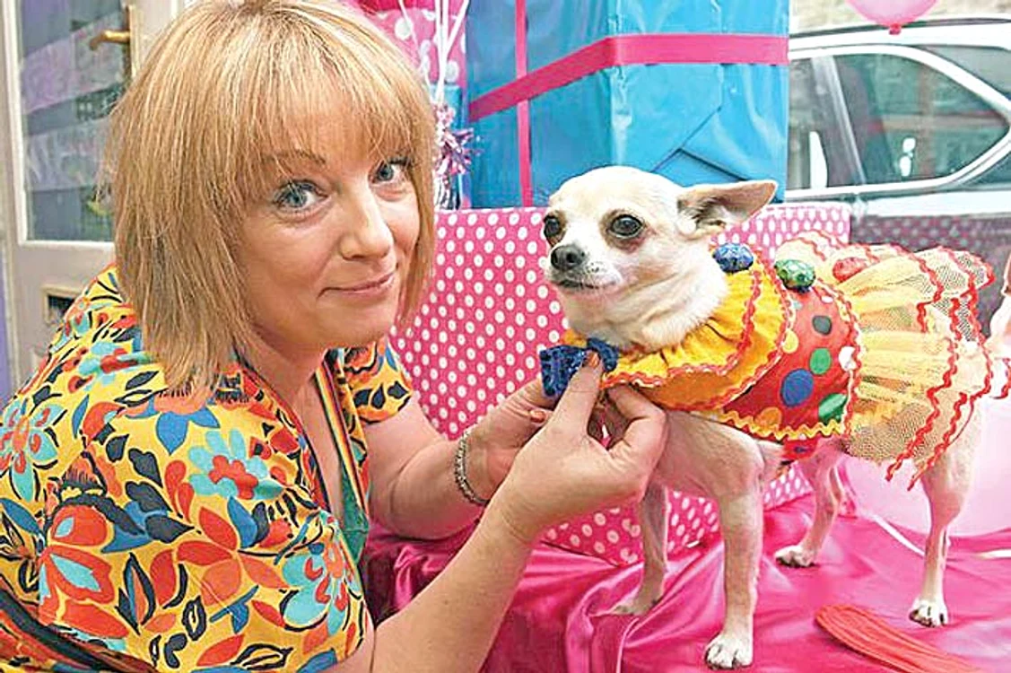 Helen Turner este obsedată de căţelul ei chihuahua Salvador