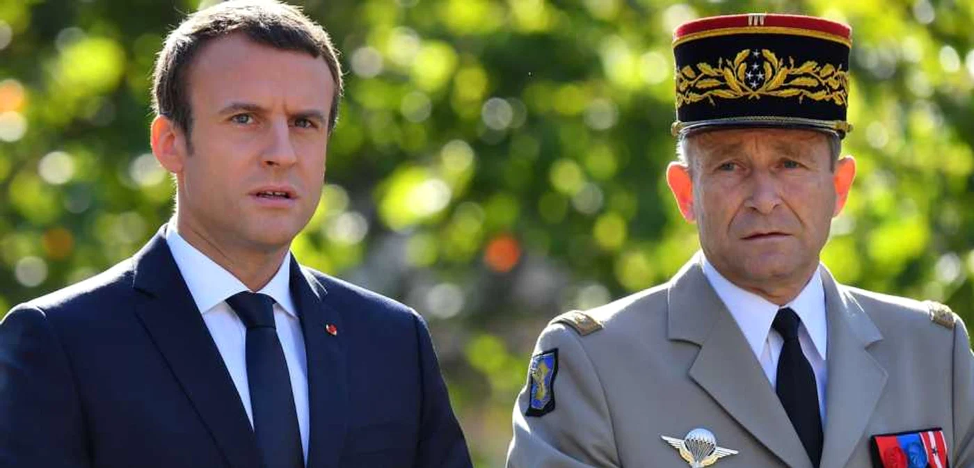 Preşedintele Franţei, Emmanuel Mcron şi şeful Statului Major Interarme francez, Pierre de Villiers