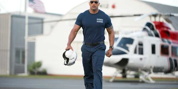 dwayne johnson in san andreas foto warner bros