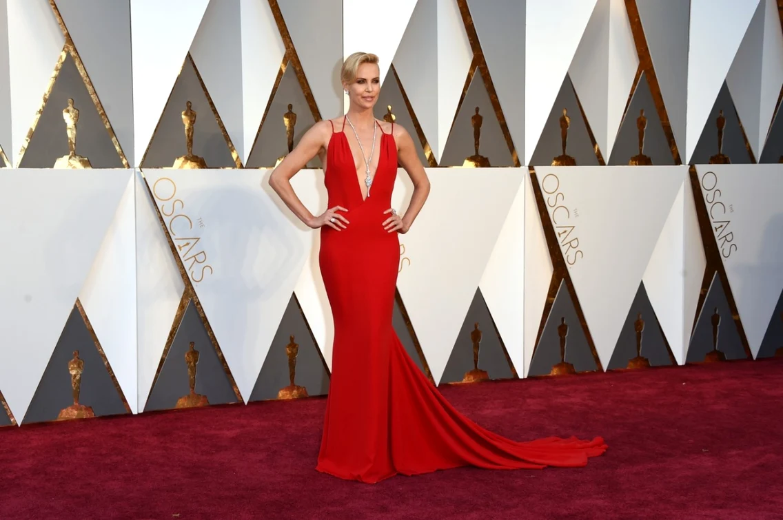 oscar 2016/charlize theron foto guliver/getty images