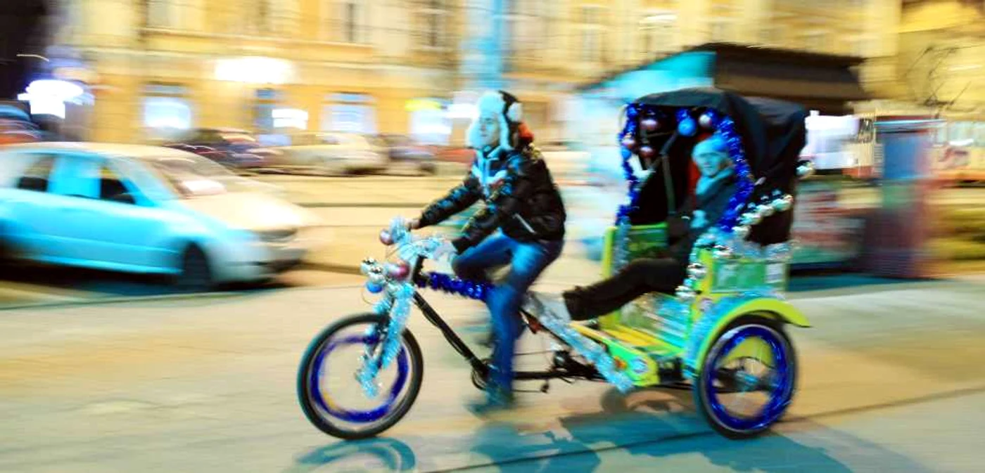 Timisorenii au pedalat pentru a aprinde bradul