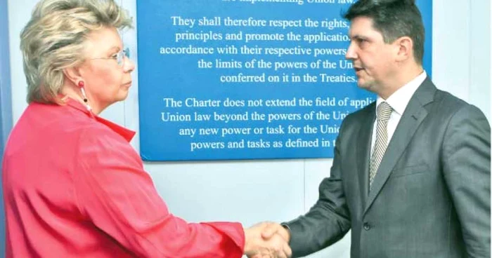 Comisarul european Viviane Reding şi ministrul român al Justiţiei, Titus Corlăţean
