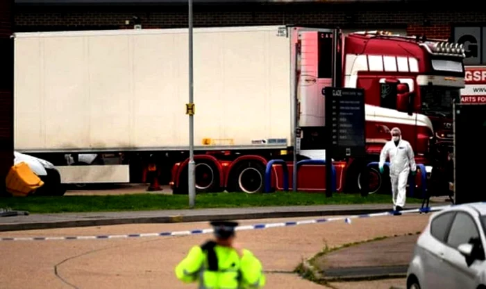 
    39 de persoane au murit în „camionul groazei”  