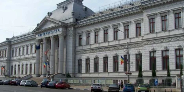 25 de profesori din cadrul Universităţii din Craiova